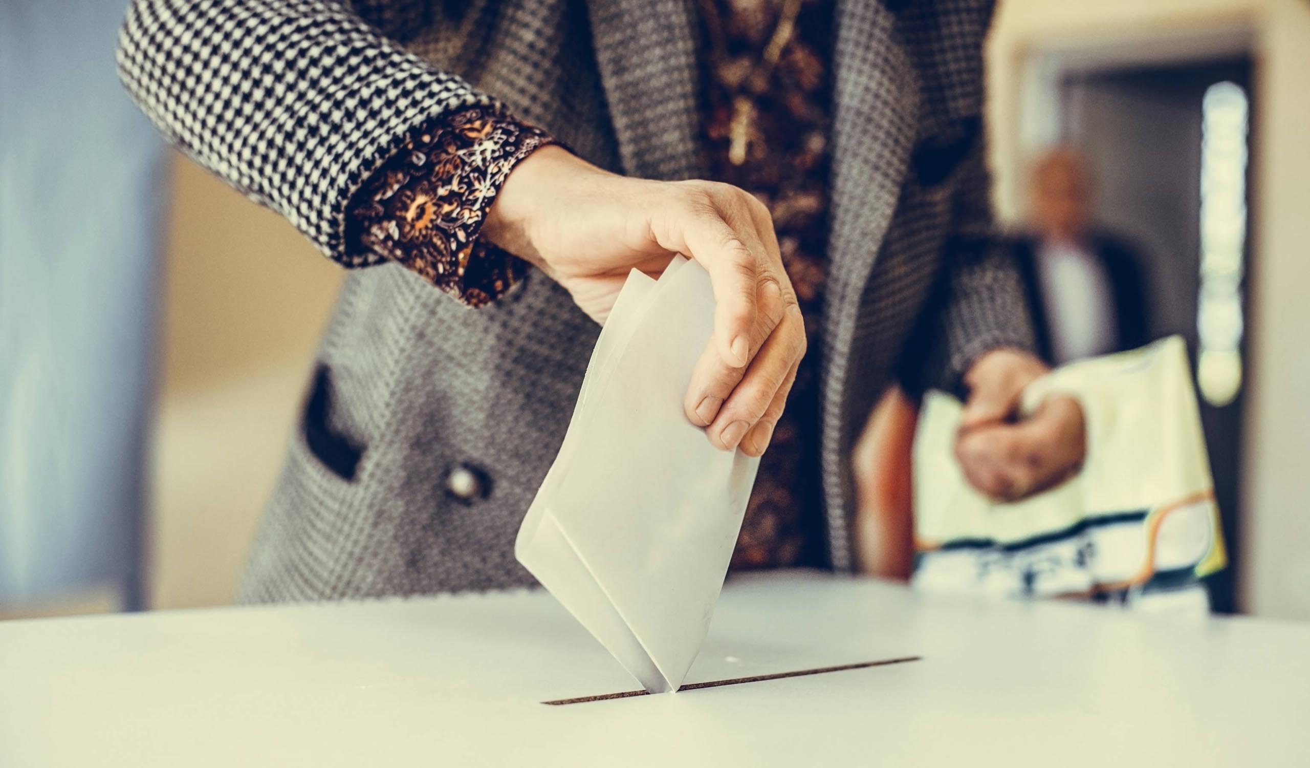 The Pros and Cons of On-Site Voting